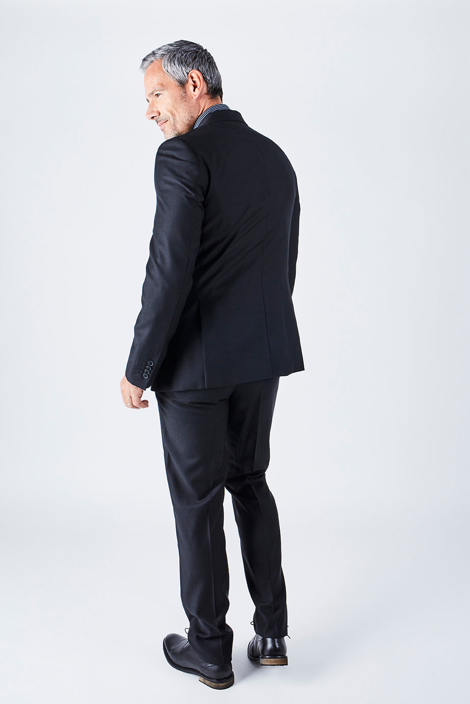 Harry Tailored Fit Black Suit